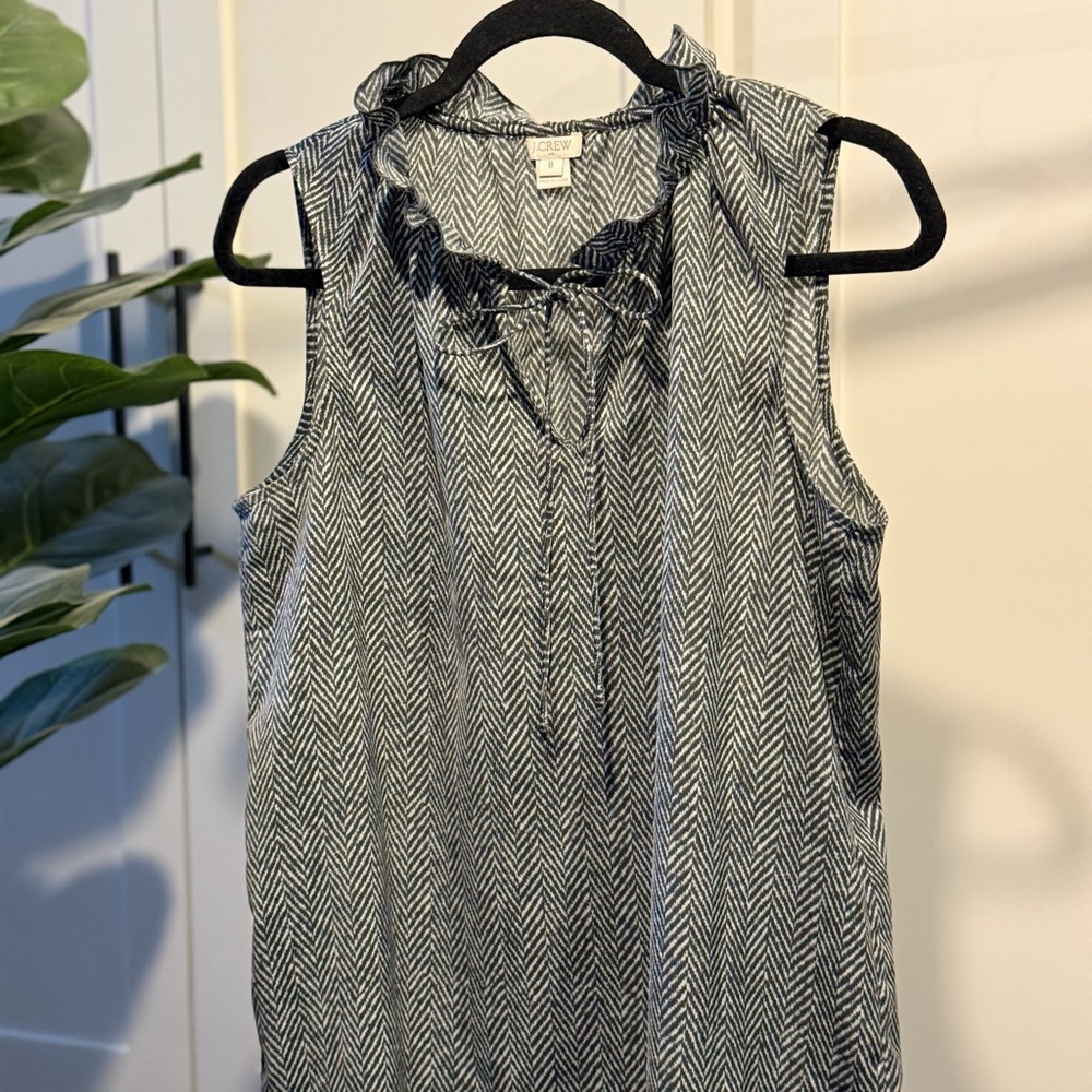 J. Crew Size 8 Sleeveless Herringbone Tie-Neck Pullover Blouse